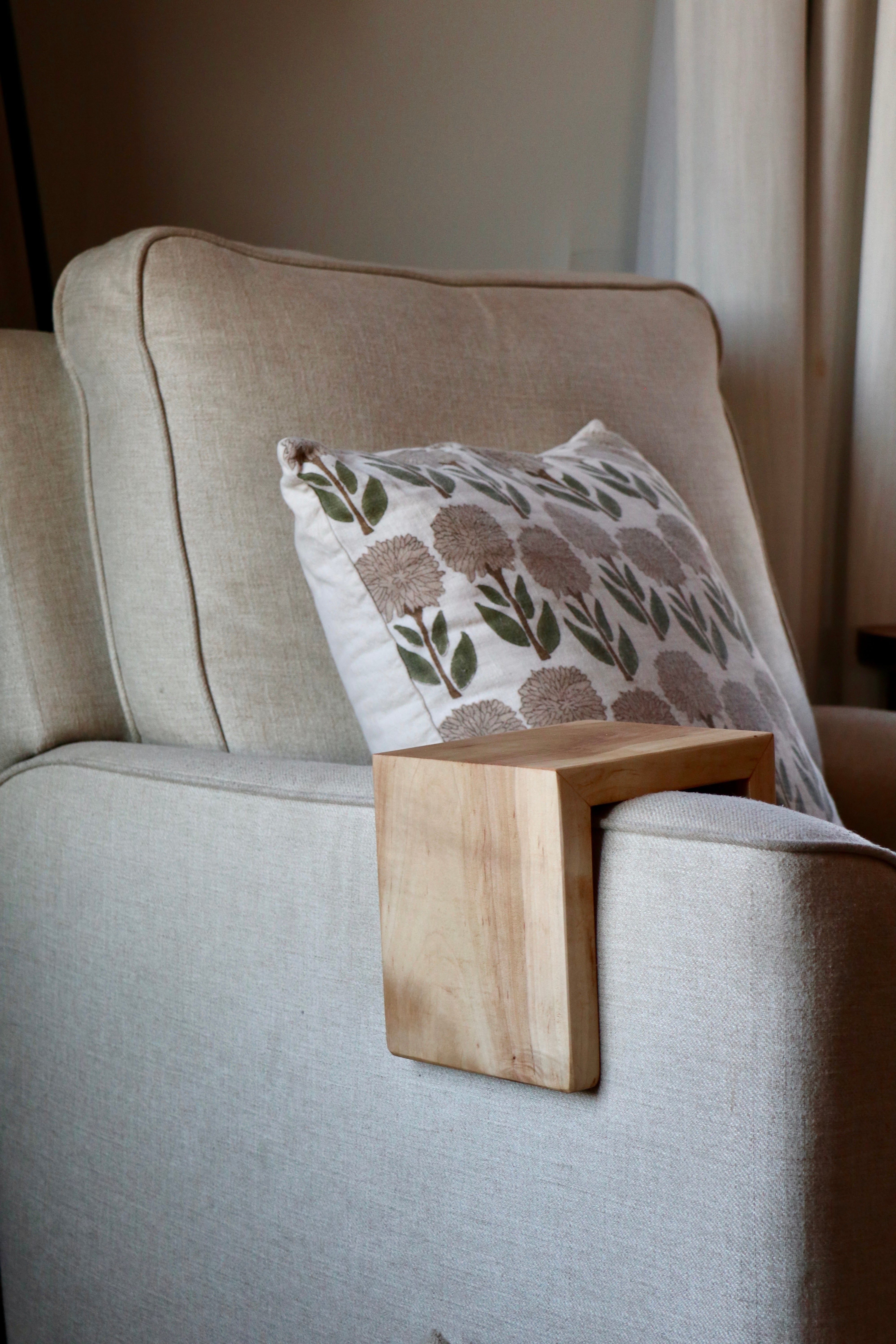 5" Soft Maple Armrest Table