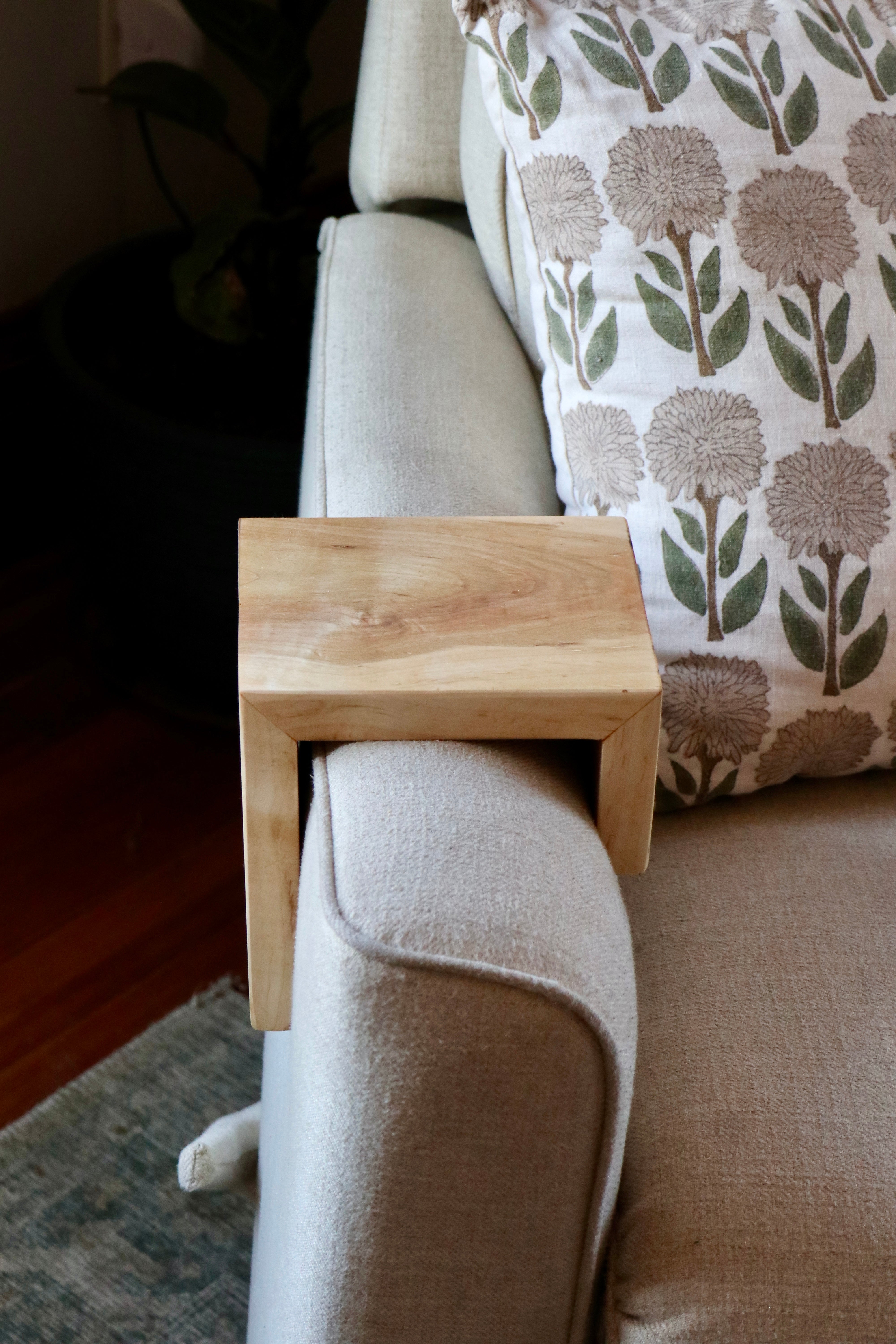 5" Soft Maple Armrest Table