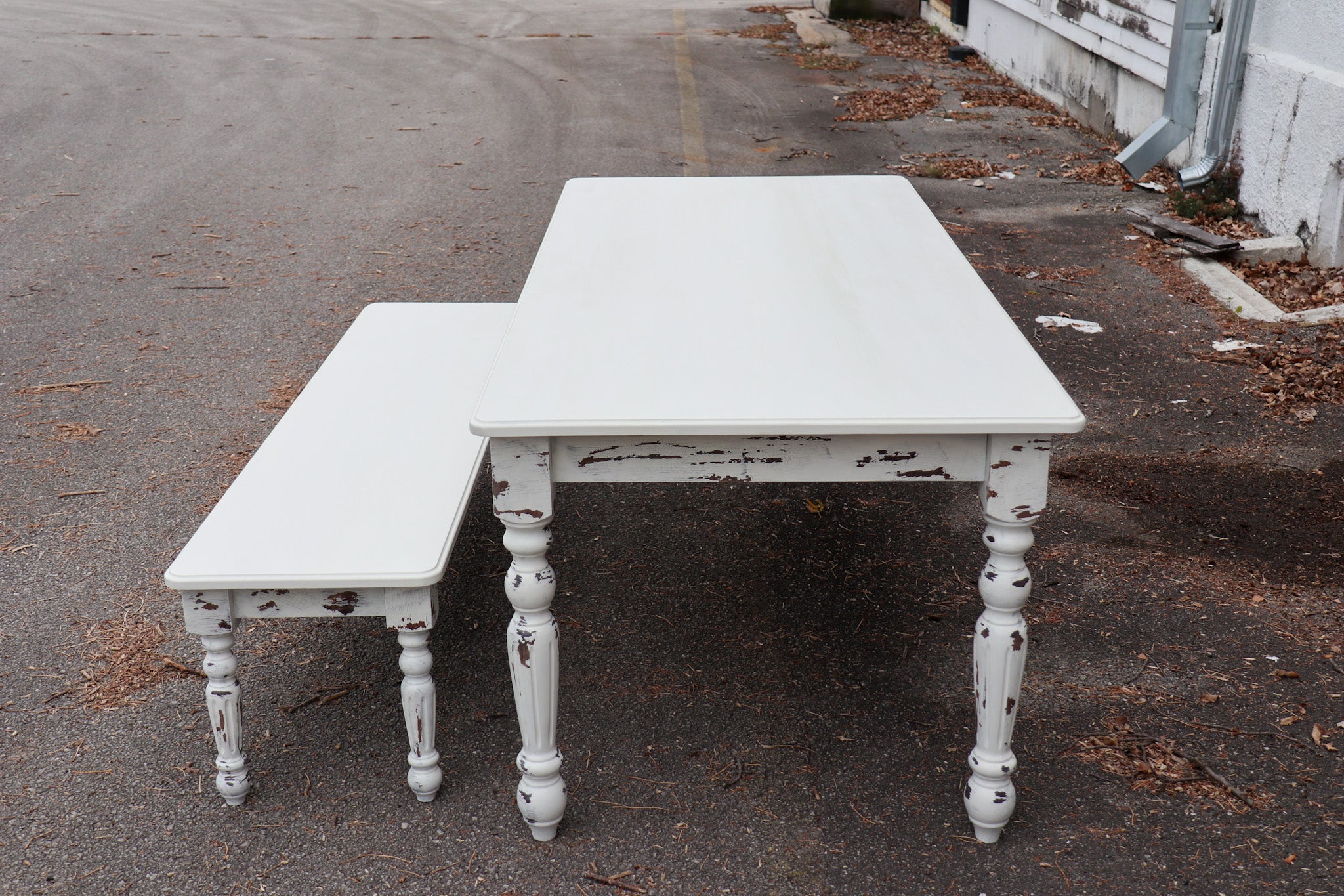 White Farmhouse Dining Table &amp; Bench with Distressed Legs